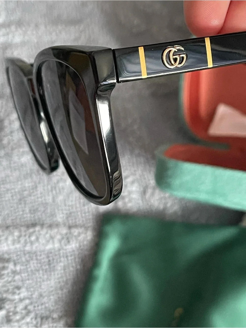 Black Men's GUCCI Sunglasses - Classic Polarized Shades